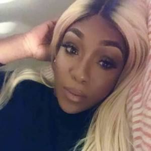 Meet your Posher, Ninah